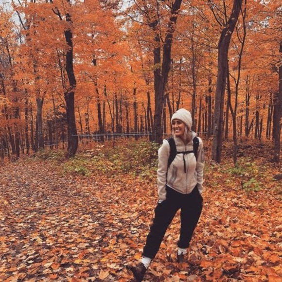 Meet your Posher, Alexe - Picture 1 of 1